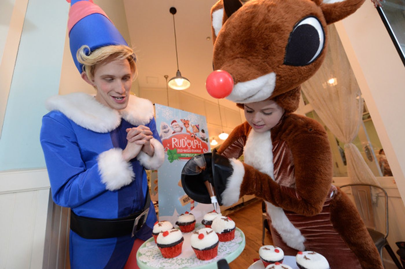 Photo Flash: Magnolia Bakery Chicago Unveils Rudolph The Red-Nosed Reindeer Themed Cupcake  Image