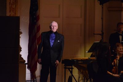Len Cariou Photo