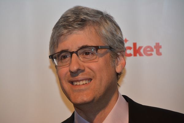 Mo Rocca Photo