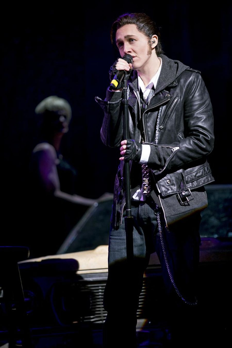 Review: Darren Criss Slays in Pantages Stop of HEDWIG AND THE ANGRY INCH Tour Image