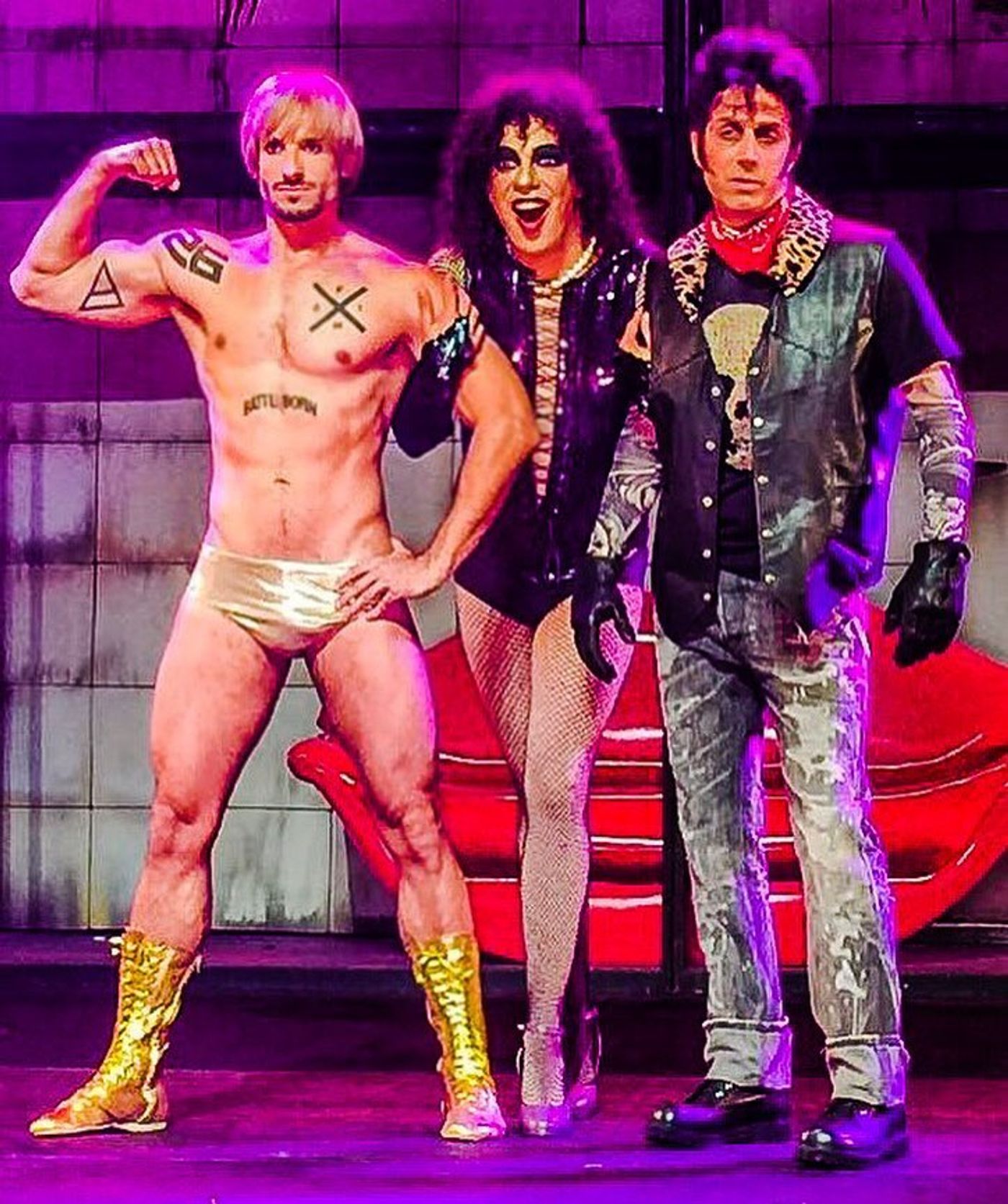 Review: THE ROCKY HORROR SHOW Phenomenon Reappears In New Brazilian Version By Moeller & Botelho  Image