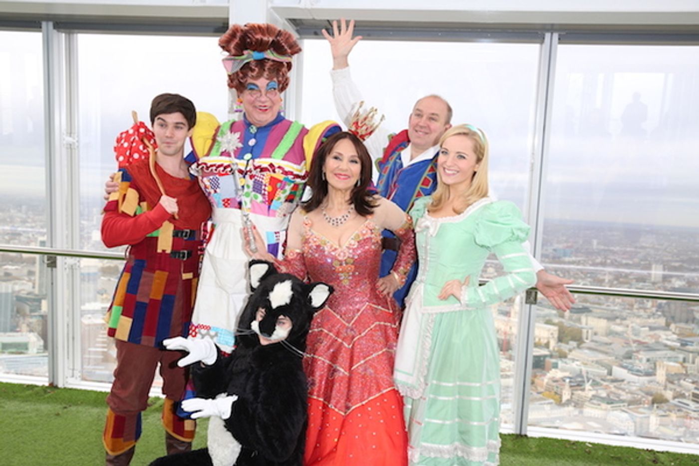 Photo Flash: Arlene Phillips, Matthew Kelly & Cast Launch DICK WHITTINGTON  Image