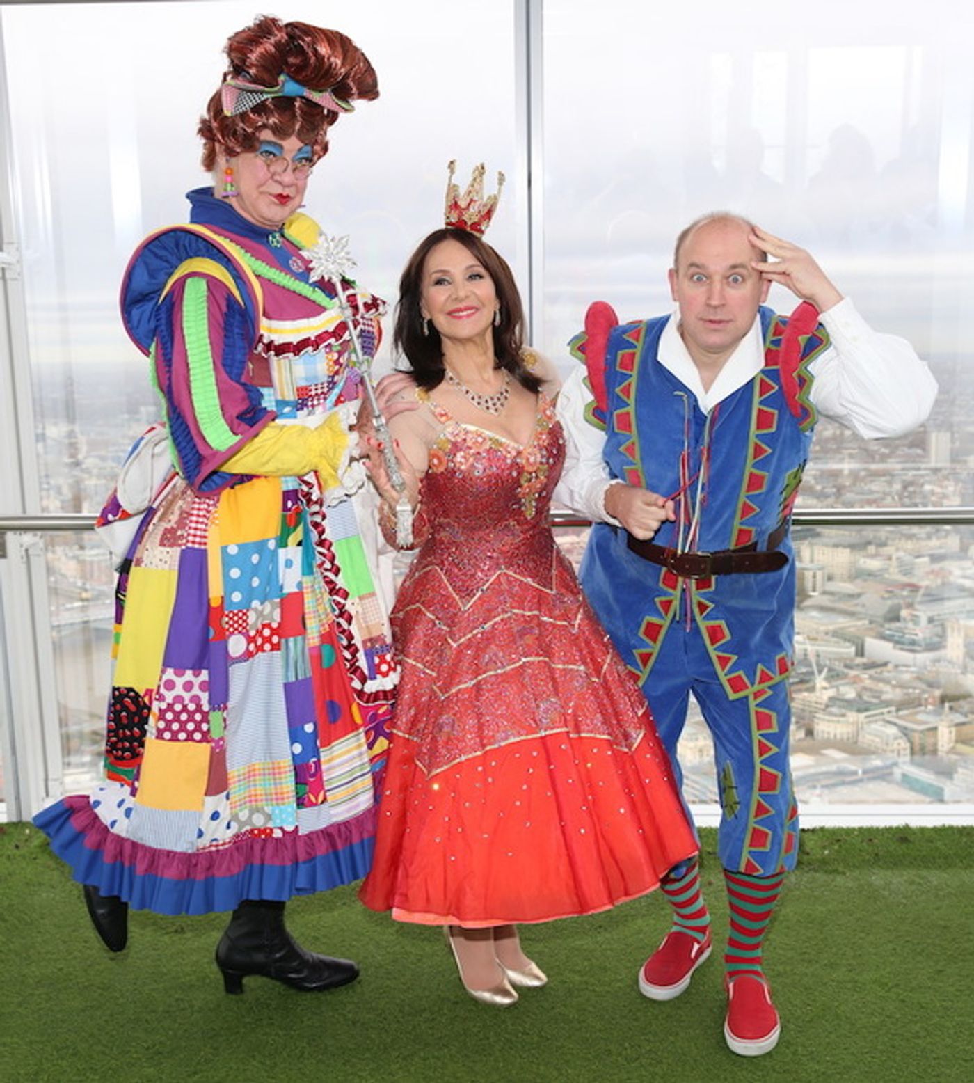 Photo Flash: Arlene Phillips, Matthew Kelly & Cast Launch DICK WHITTINGTON  Image