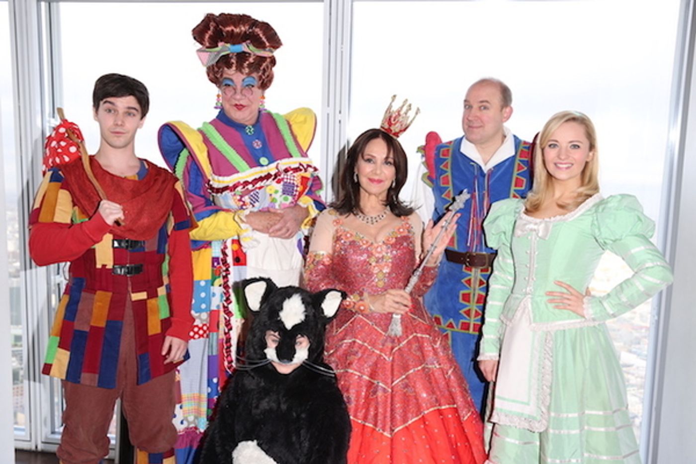 Photo Flash: Arlene Phillips, Matthew Kelly & Cast Launch DICK WHITTINGTON  Image