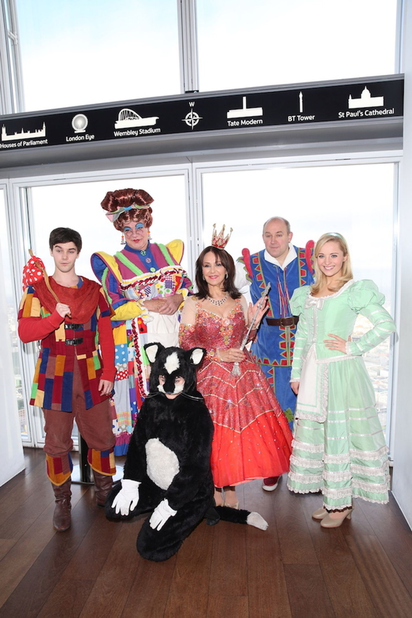 Photo Flash: Arlene Phillips, Matthew Kelly & Cast Launch DICK WHITTINGTON  Image