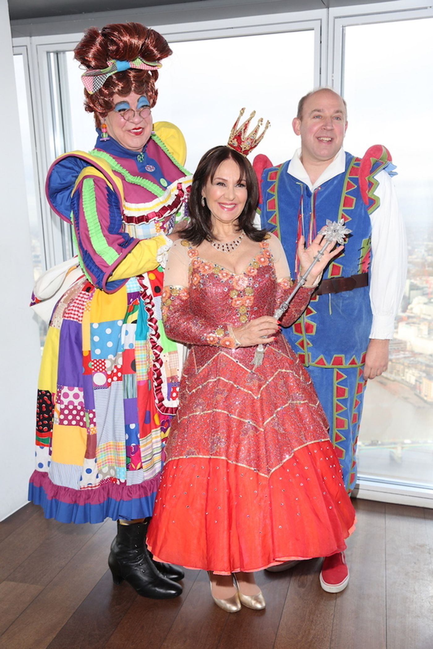 Photo Flash: Arlene Phillips, Matthew Kelly & Cast Launch DICK WHITTINGTON  Image