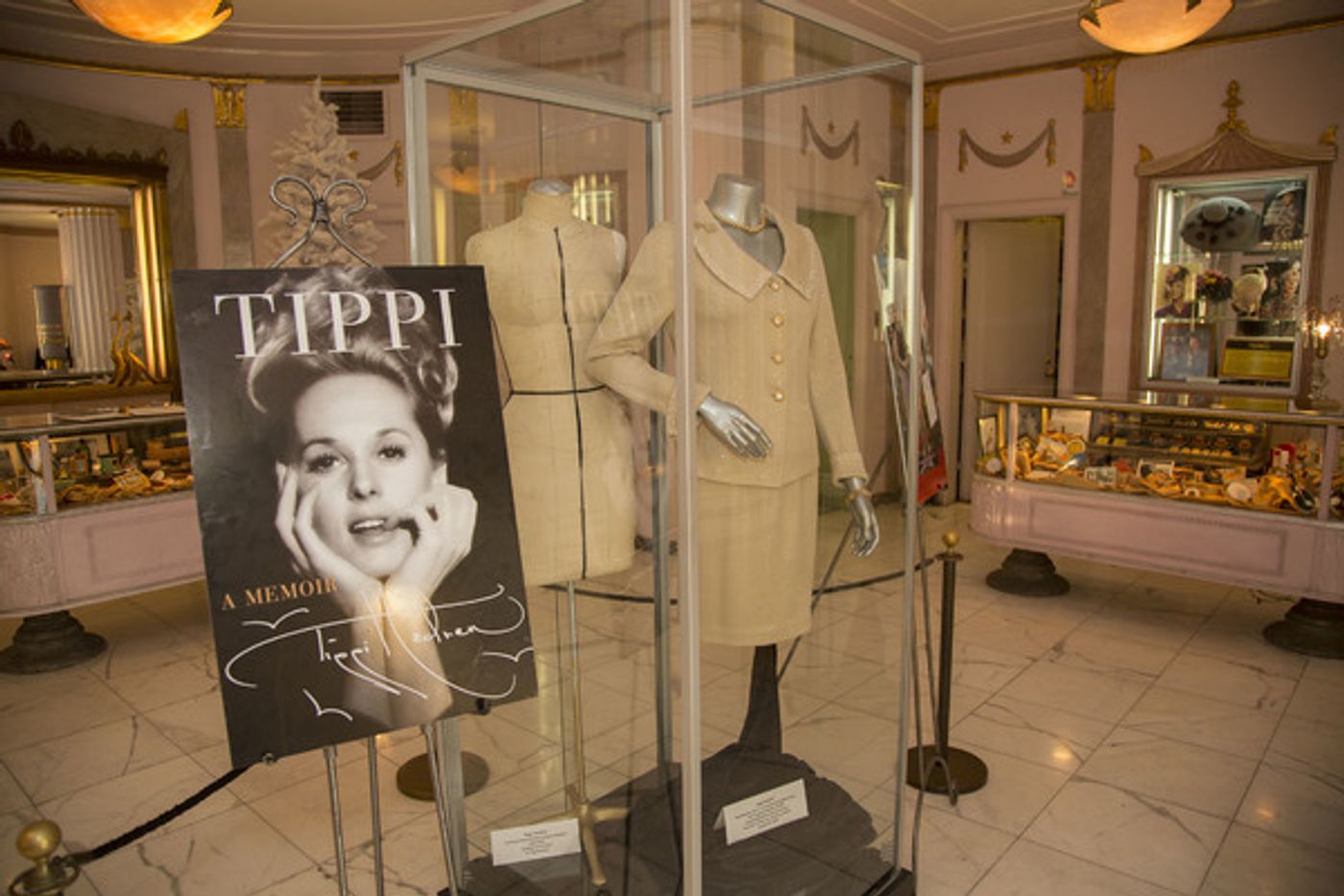Photo Flash: Tippi Hedren and More Appear at Star Studded Book Launch for TIPPI  Image