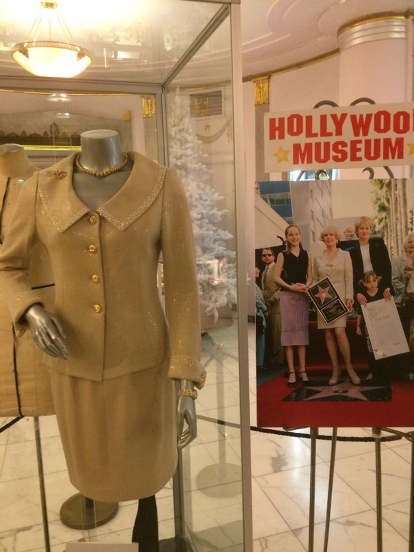 Photo Flash: Tippi Hedren and More Appear at Star Studded Book Launch for TIPPI  Image