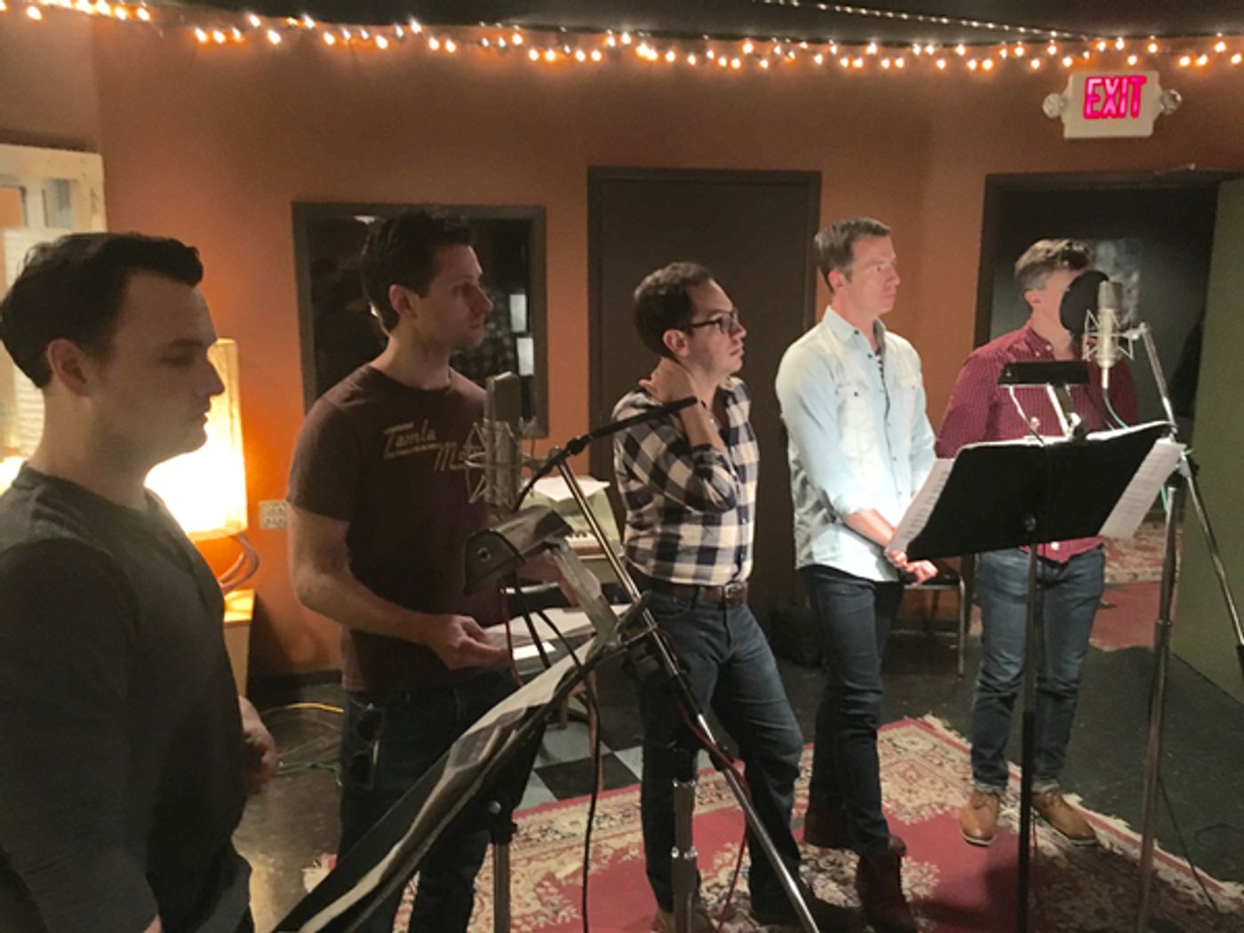 Photo Coverage: A GENTLEMAN'S GUIDE TO LOVE AND MURDER Tour Gets Merry and Bright for Carols For A Cure  Image