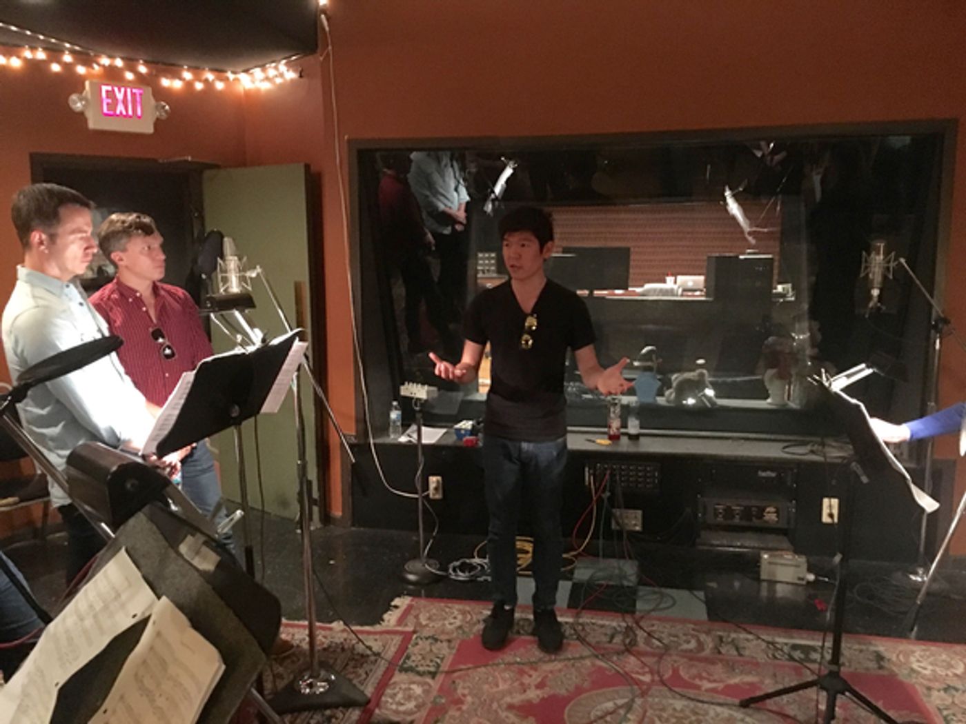 Photo Coverage: A GENTLEMAN'S GUIDE TO LOVE AND MURDER Tour Gets Merry and Bright for Carols For A Cure  Image