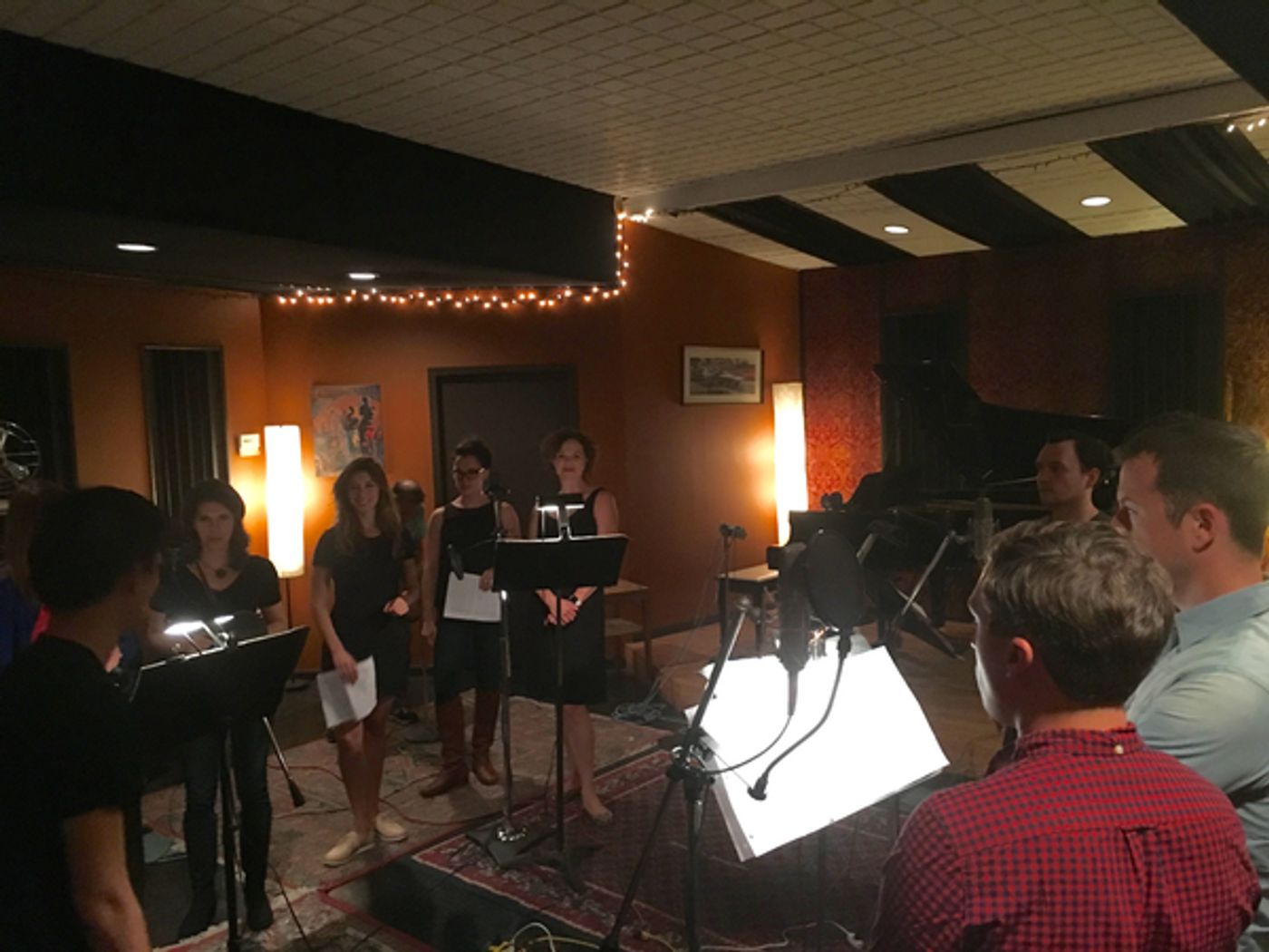 Photo Coverage: A GENTLEMAN'S GUIDE TO LOVE AND MURDER Tour Gets Merry and Bright for Carols For A Cure  Image