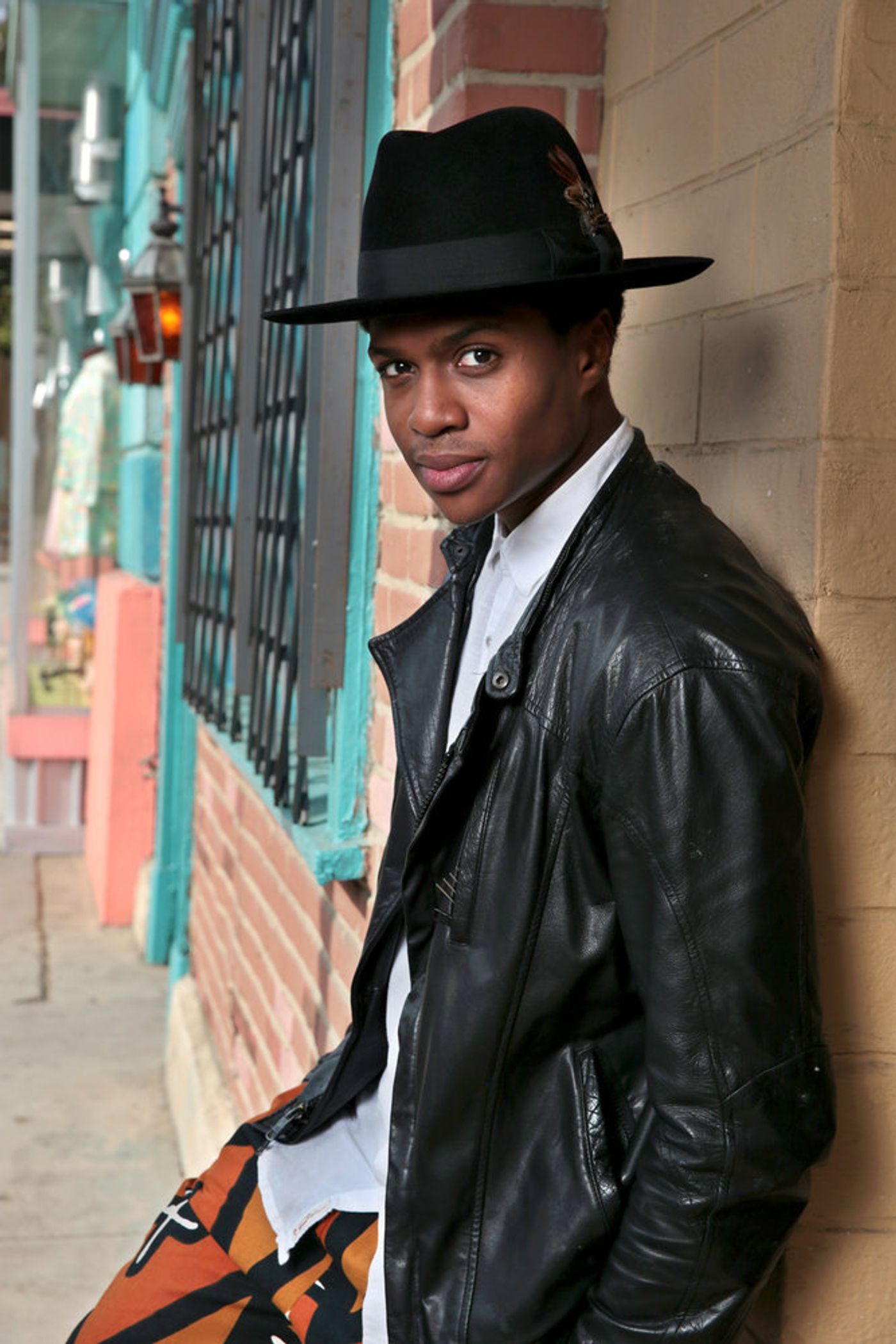 Dove Cameron, Maddie Baillio & More Participate in Today's HAIRSPRAY LIVE! Press Call  Image