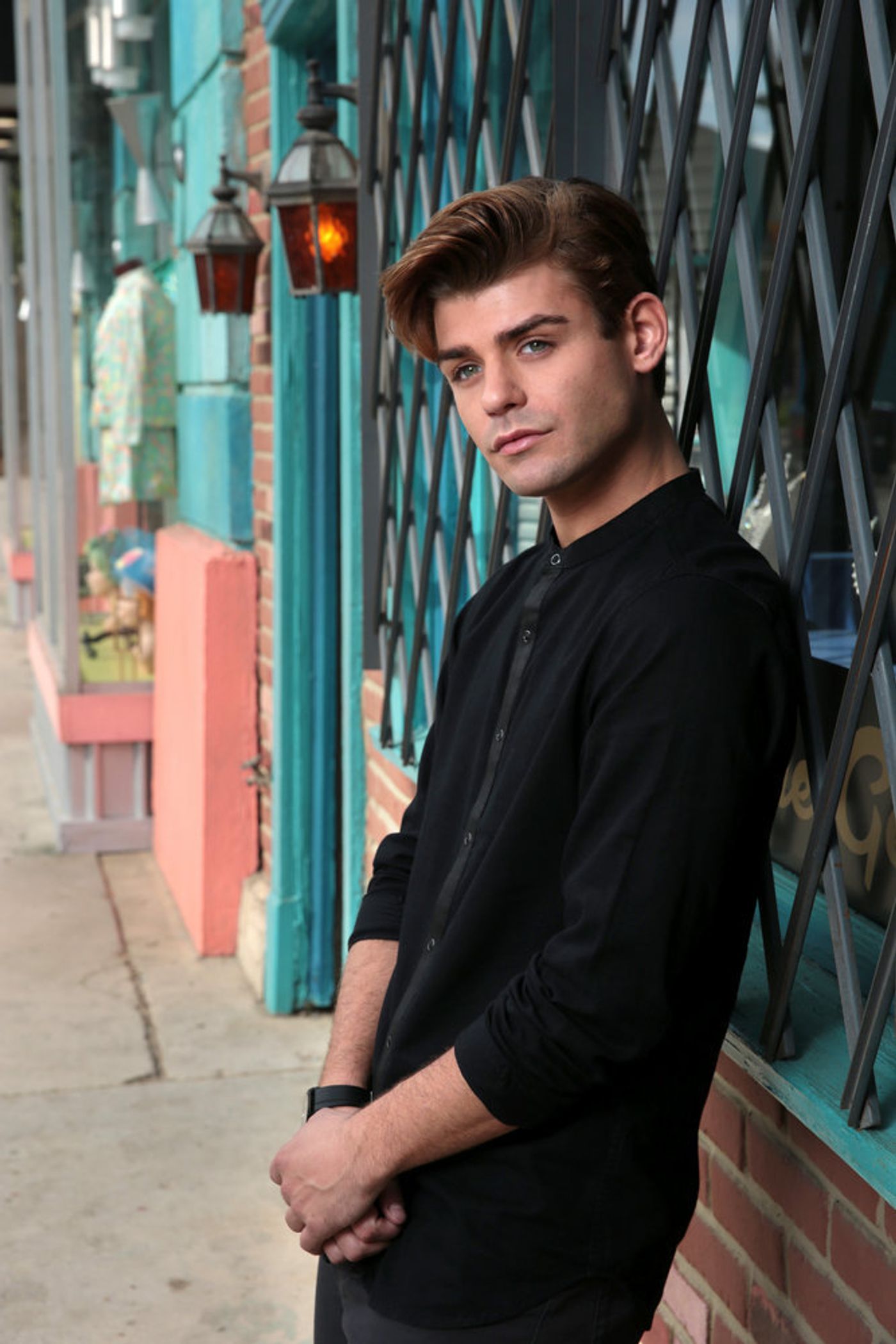 Dove Cameron, Maddie Baillio & More Participate in Today's HAIRSPRAY LIVE! Press Call  Image