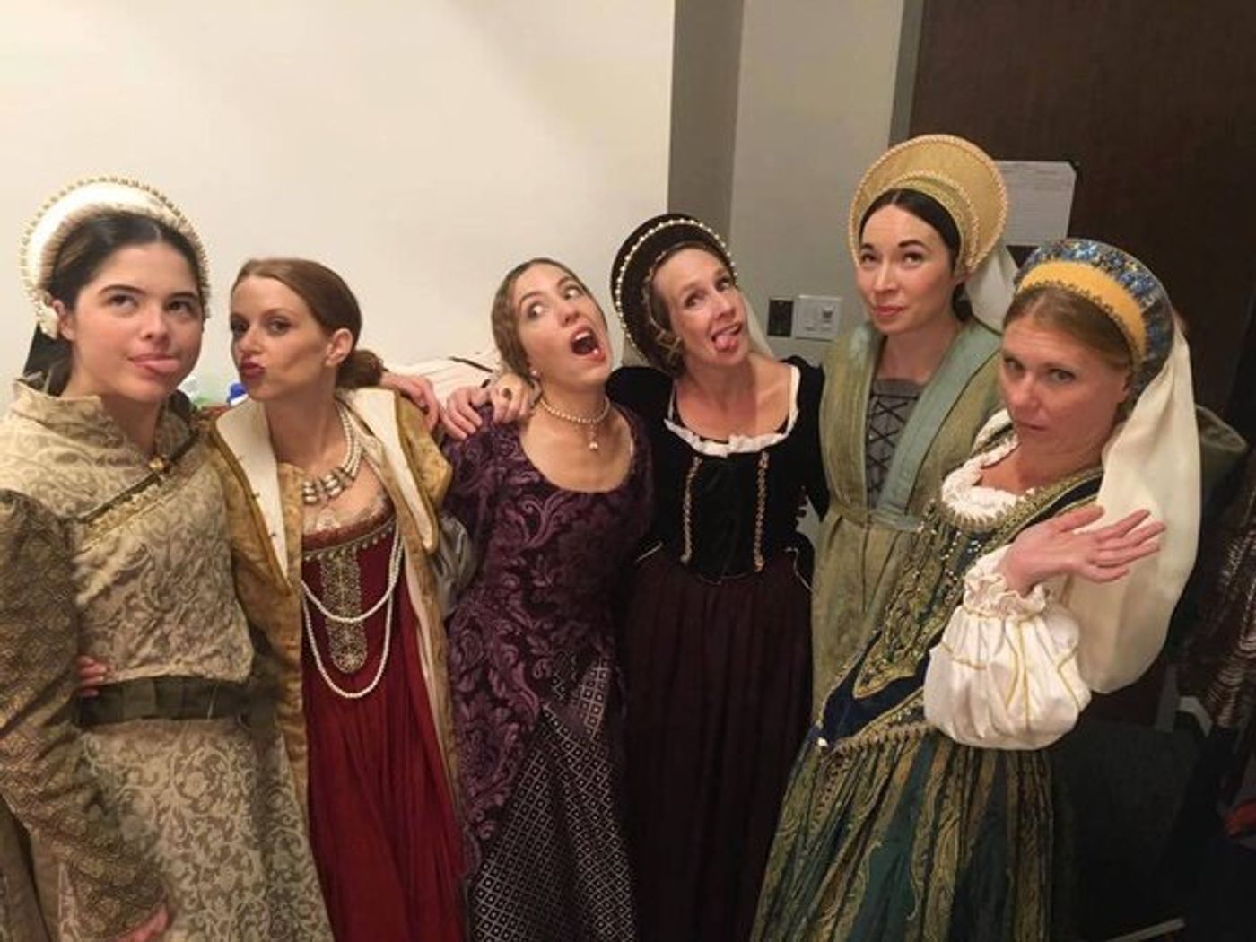 Photo Flash: PHANTOM Supports Autism Theatre Initiative, KING AND I Staves Off Hanger, and More Saturday Intermission Pics!  Image