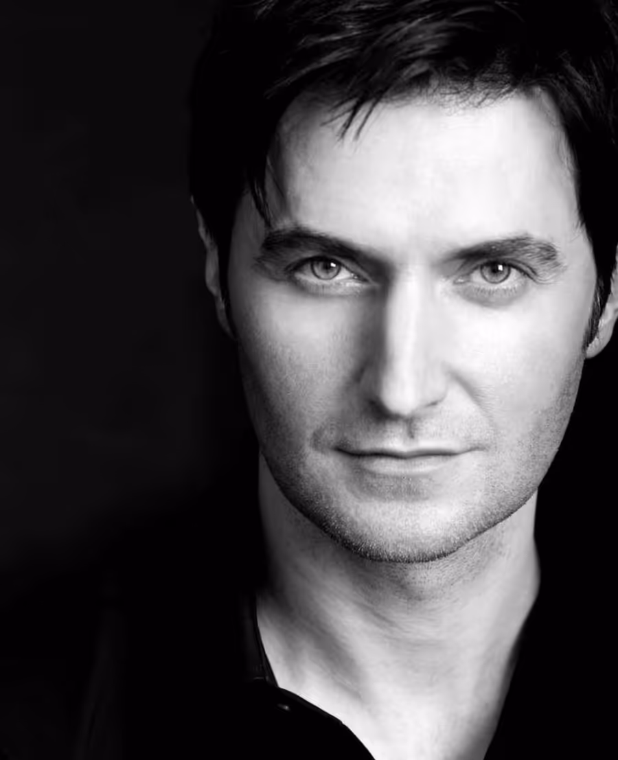 Interview: From Middle-Earth to Midtown Manhattan- Richard Armitage Takes On Off-Broadway in LOVE, LOVE, LOVE Image