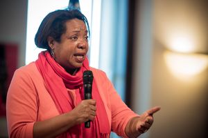 Jacqueline Williams @ BroadwayWorld Jacqueline Williams Photo