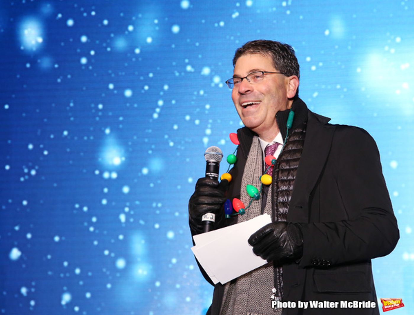 Photo Coverage: DEAR EVAN HANSEN Helps Bloomingdale's Ring In the Holiday Season Photo Coverage: DEAR EVAN HANSEN Helps Bloomingdale's Ring In the Holiday Season Image