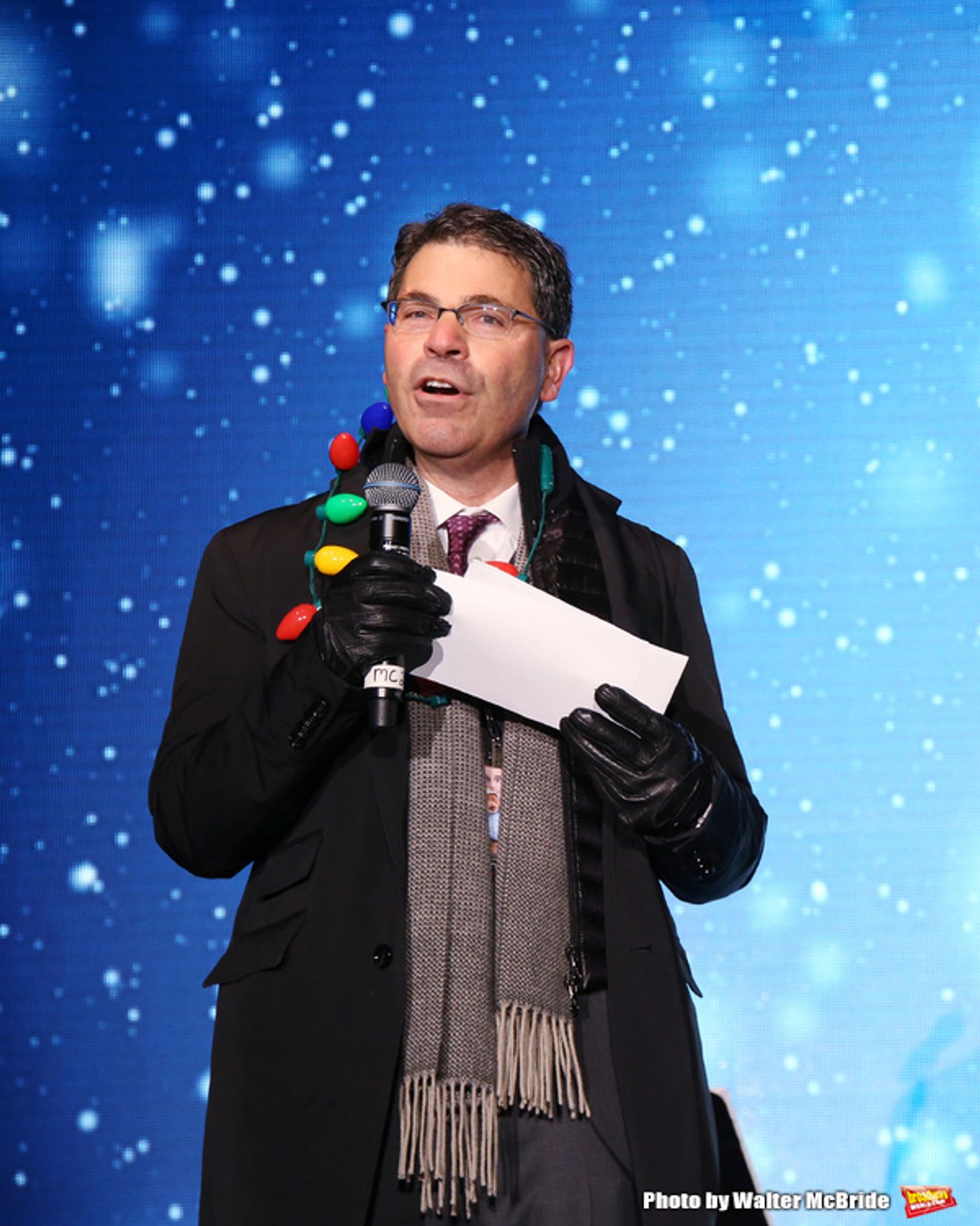 Photo Coverage: DEAR EVAN HANSEN Helps Bloomingdale's Ring In the Holiday Season Photo Coverage: DEAR EVAN HANSEN Helps Bloomingdale's Ring In the Holiday Season Image