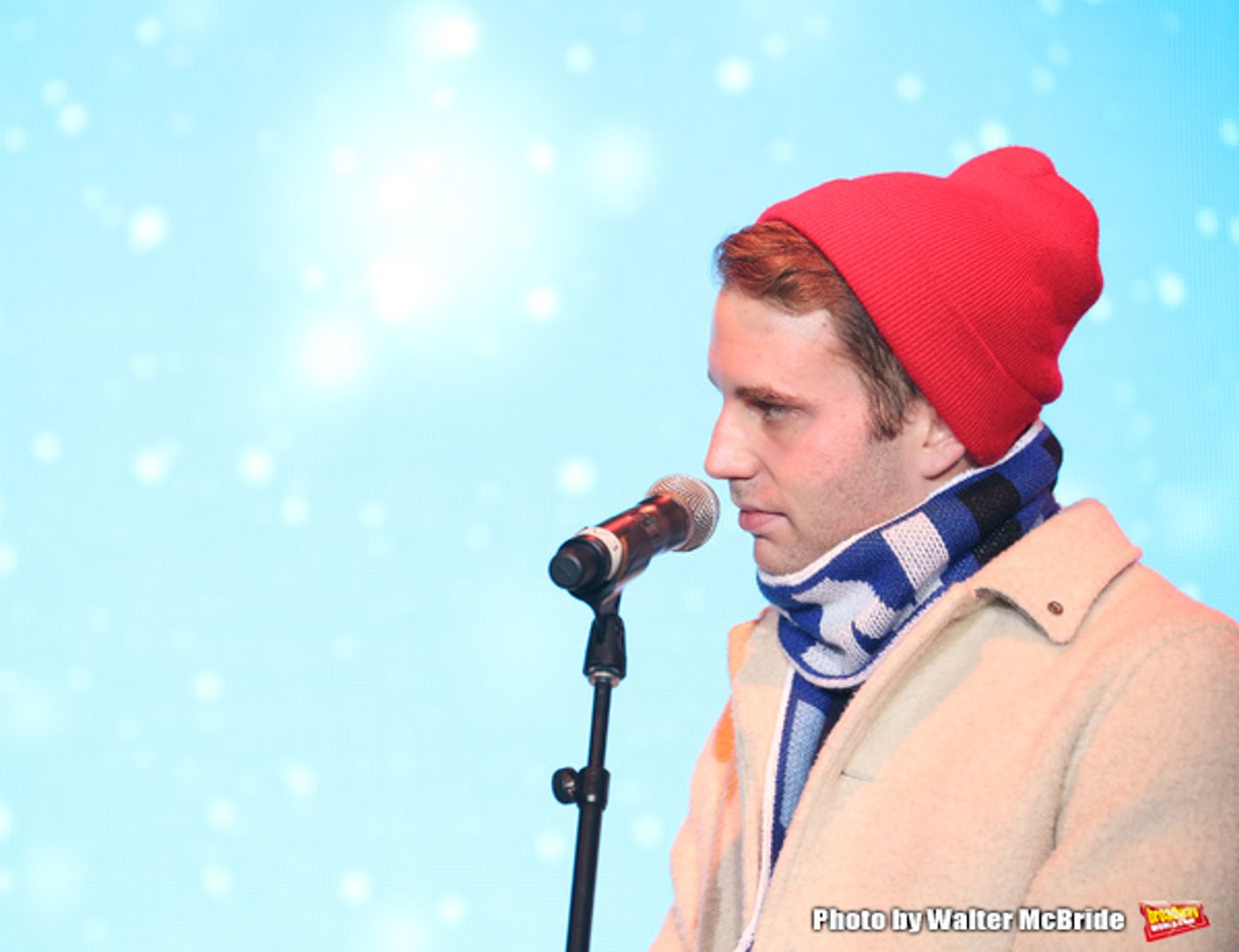 Photo Coverage: DEAR EVAN HANSEN Helps Bloomingdale's Ring In the Holiday Season  Image