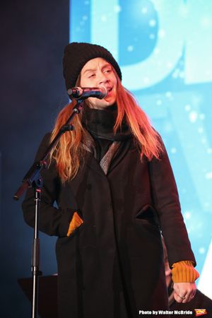 Laura Dreyfuss Photo