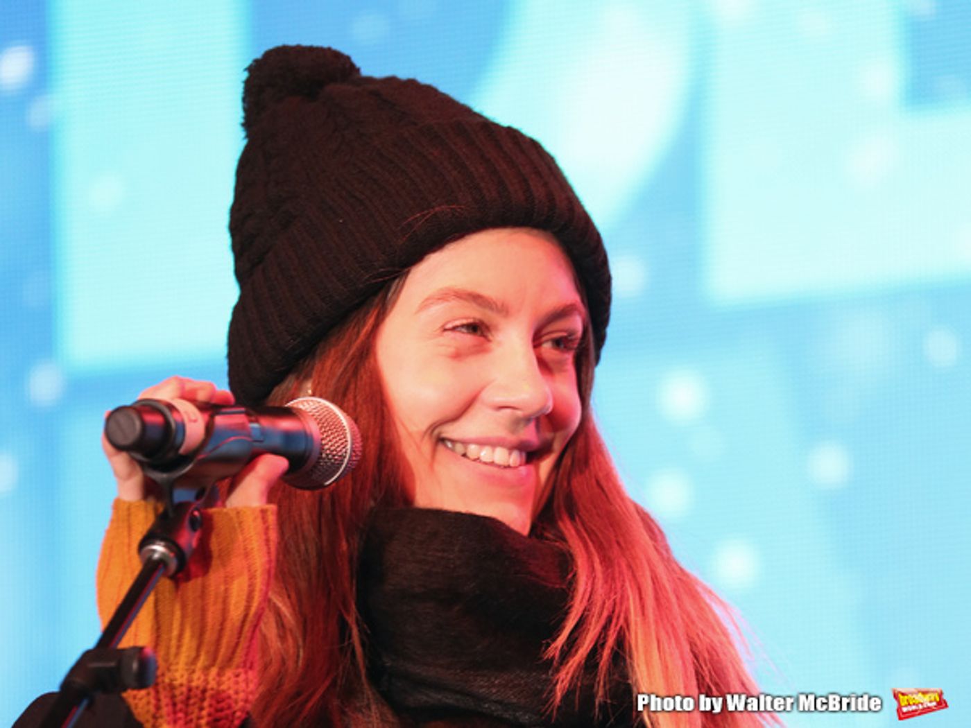 Photo Coverage: DEAR EVAN HANSEN Helps Bloomingdale's Ring In the Holiday Season  Image