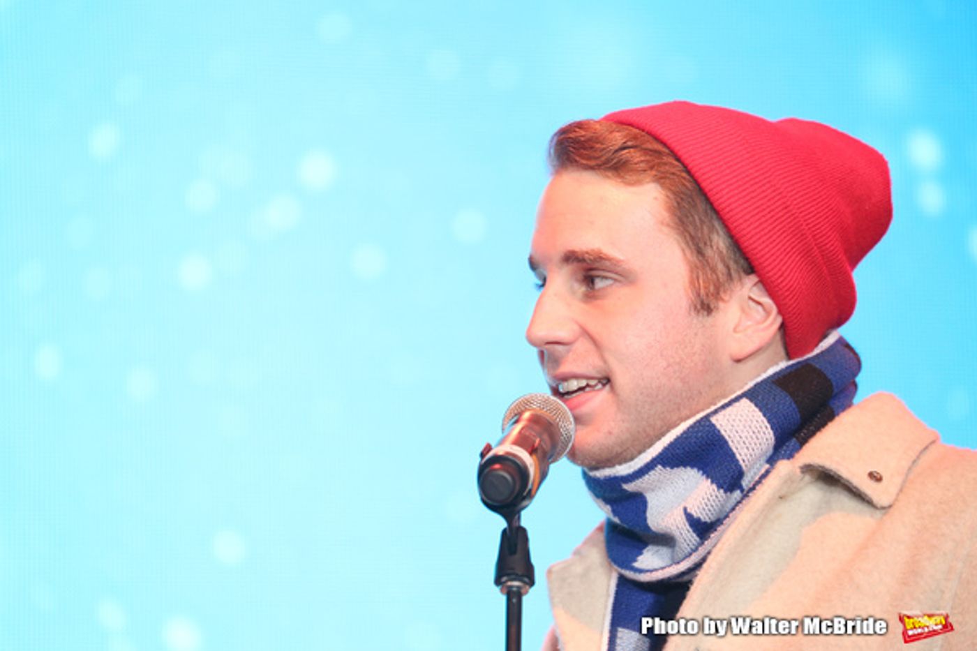 Photo Coverage: DEAR EVAN HANSEN Helps Bloomingdale's Ring In the Holiday Season  Image