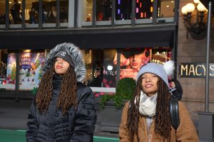 Chloe X Halle Photo