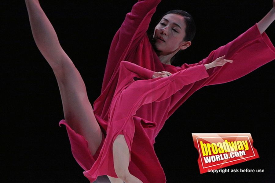 Photo Coverage: Cloud Gate 2 Performs in OUT OF ASIA 2 at Sadler's Wells Image