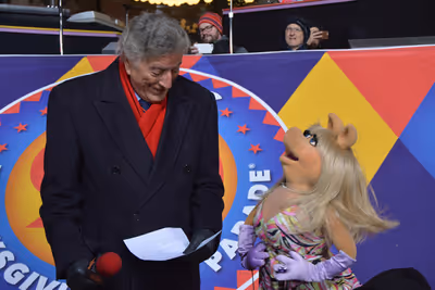 Tony Bennett and Miss Piggy Photo