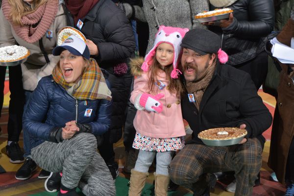 Jessie Mueller, Ella Dane Morgan and Eric Anderson Photo