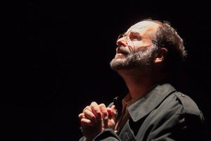 JEREMY THOMPSON Photo