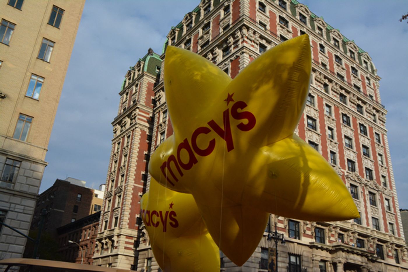 Photo Coverage: Macy's 90th Thanksgiving Day Parade Marches Through NYC!  Image