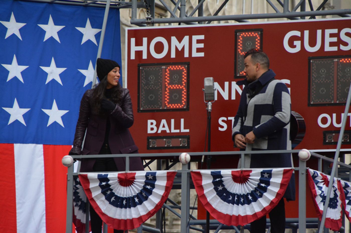 Photo Coverage: Macy's 90th Thanksgiving Day Parade Marches Through NYC!  Image