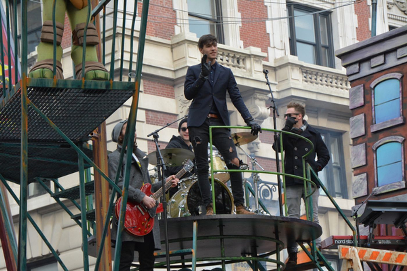 Photo Coverage: Macy's 90th Thanksgiving Day Parade Marches Through NYC!  Image