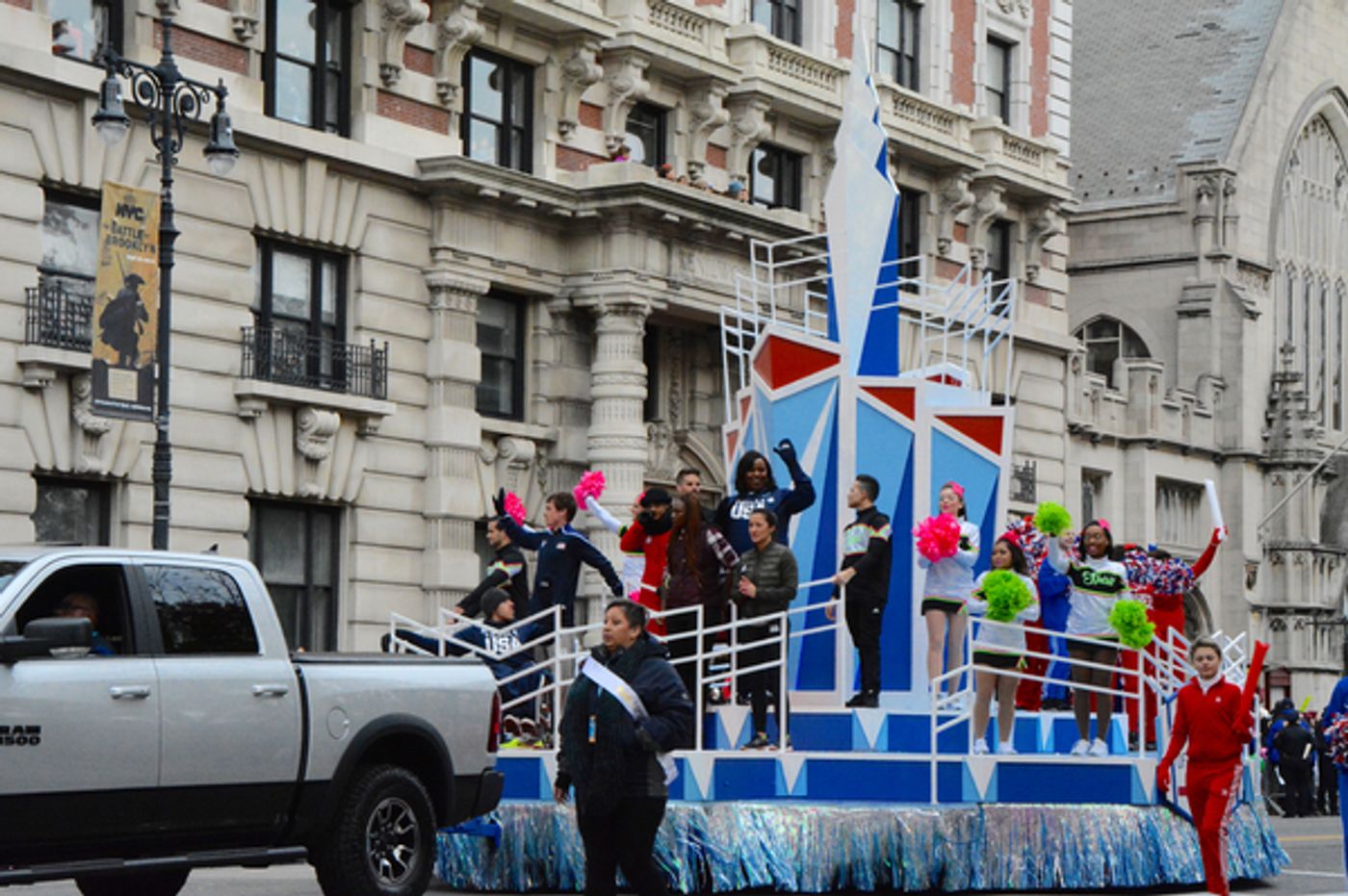 Photo Coverage: Macy's 90th Thanksgiving Day Parade Marches Through NYC!  Image