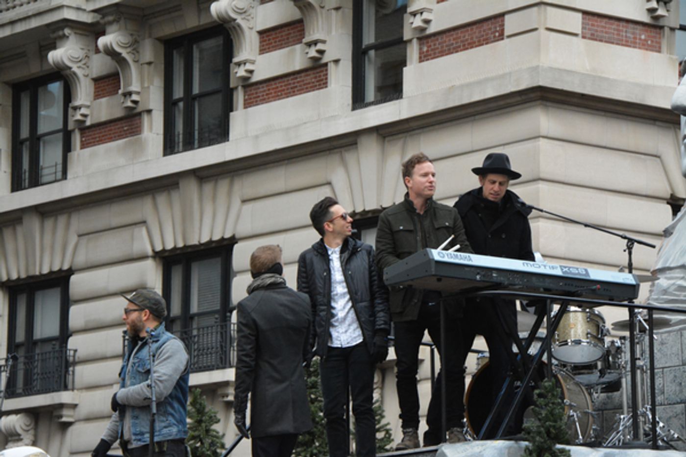 Photo Coverage: Macy's 90th Thanksgiving Day Parade Marches Through NYC!  Image