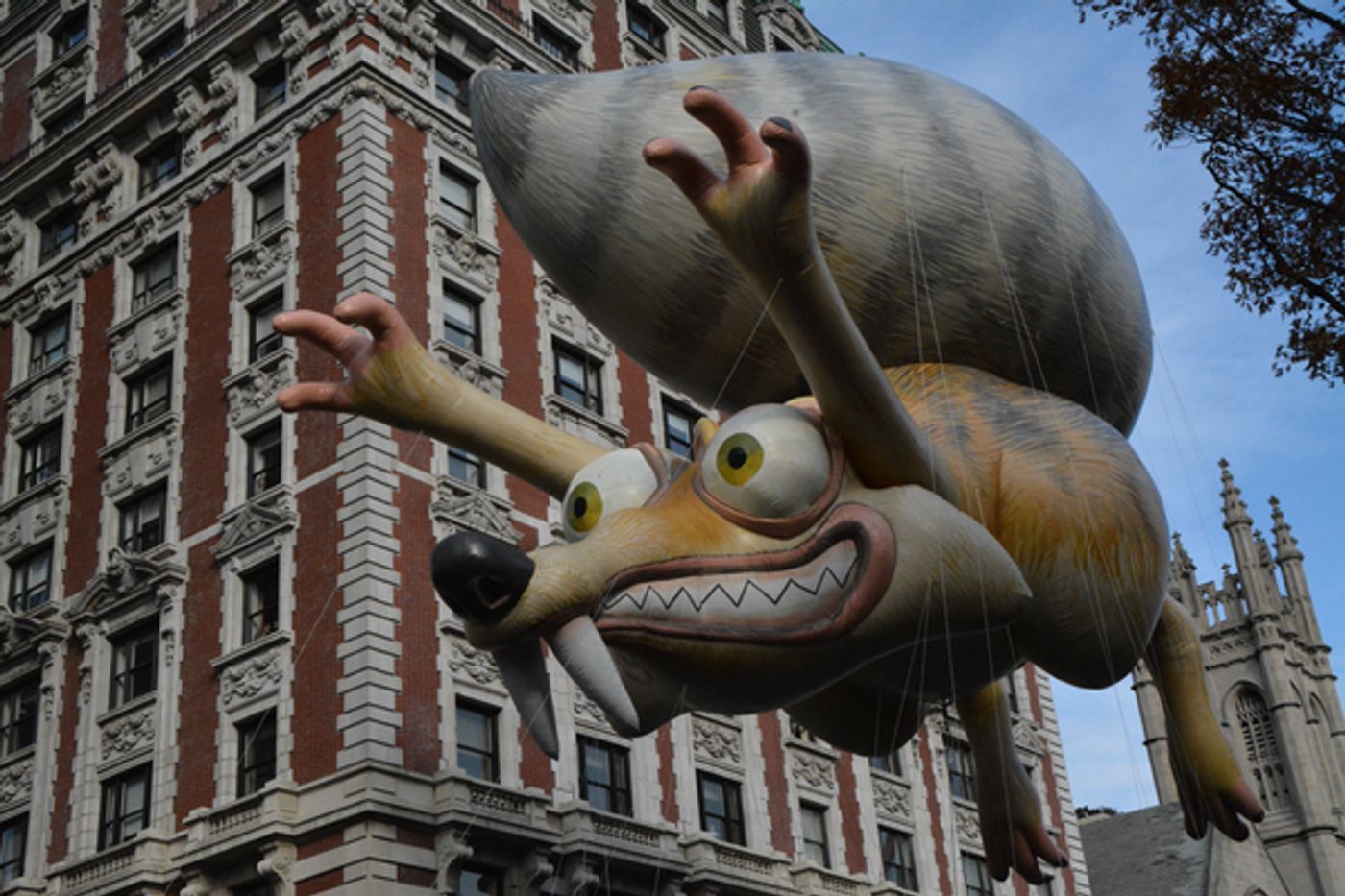 Photo Coverage: Macy's 90th Thanksgiving Day Parade Marches Through NYC!  Image