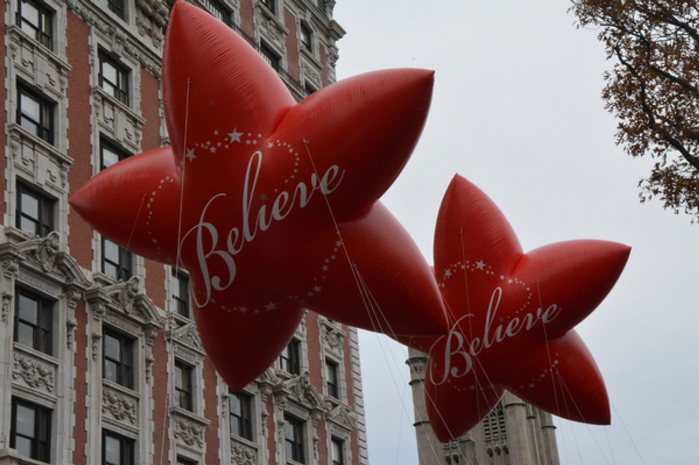Photo Coverage: Macy's 90th Thanksgiving Day Parade Marches Through NYC!  Image