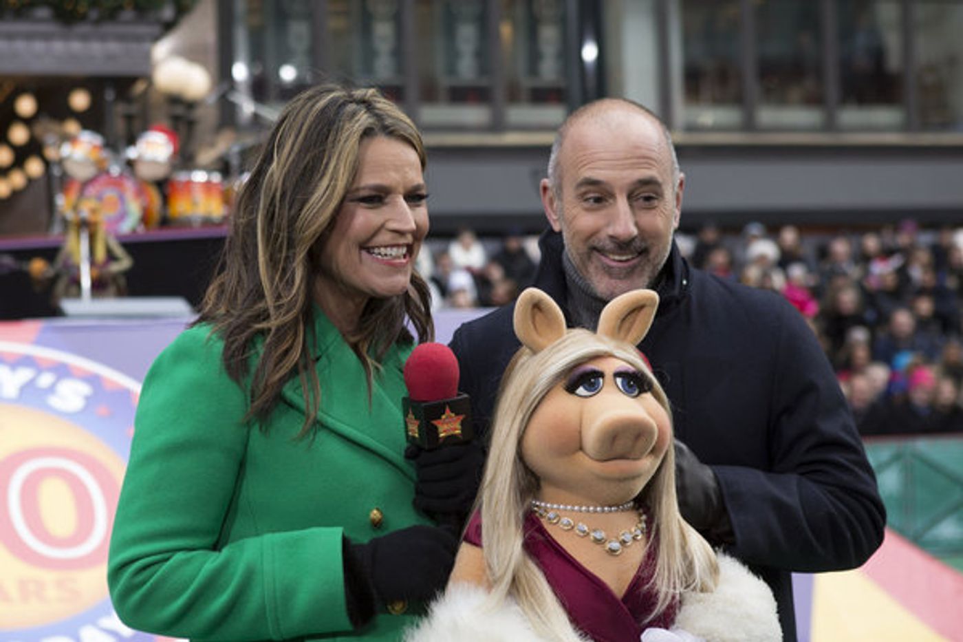 Photo Flash: Best of Broadway Performs on MACY'S THANKSGIVING DAY PARADE  Image