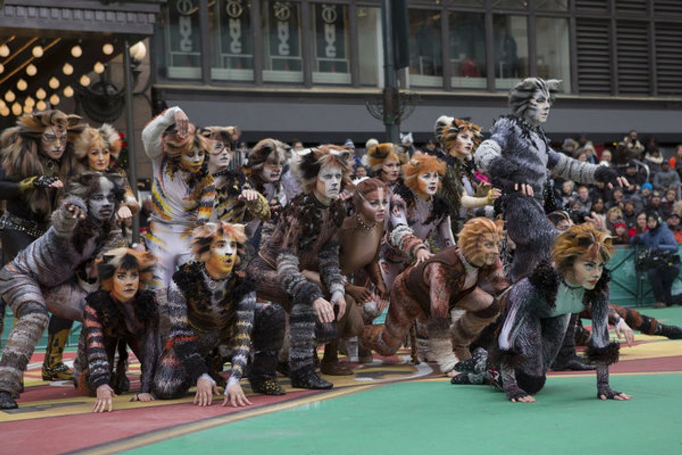 Photo Flash: Best of Broadway Performs on MACY'S THANKSGIVING DAY PARADE  Image