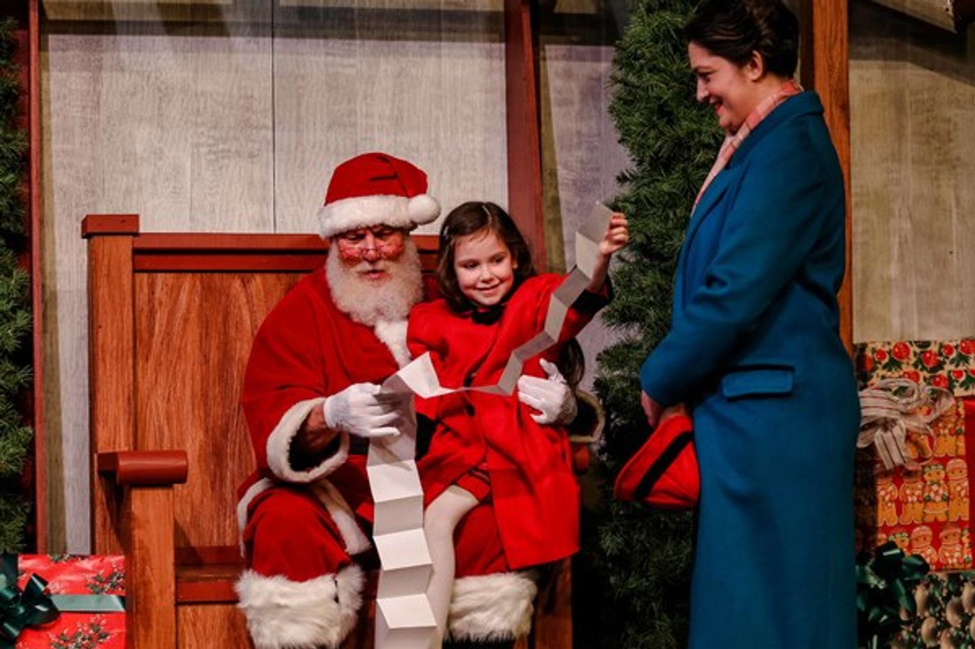 Photo Flash: First Look at Tacoma Little Theatre's MIRACLE ON 34TH STREET Photo Flash: First Look at Tacoma Little Theatre's MIRACLE ON 34TH STREET Image