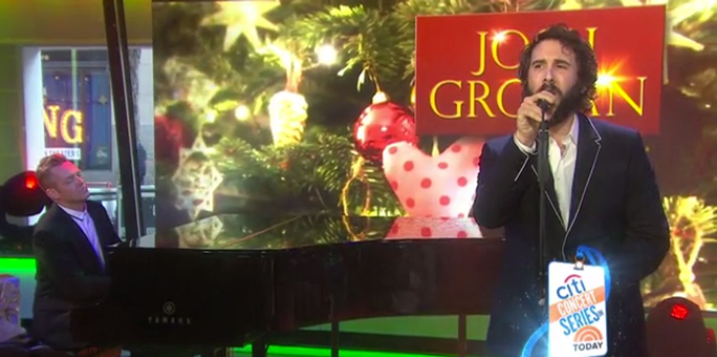 VIDEO: Josh Groban Talks GREAT COMET; Performs 'Merry Little Christmas' Live on TODAY  Image