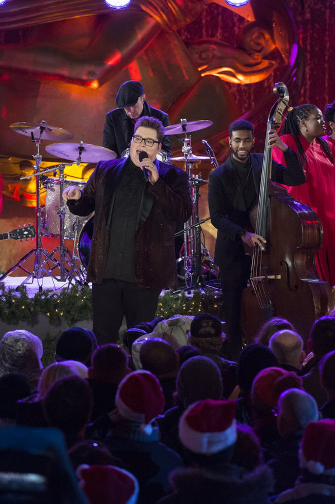 Photo Flash: First Look - Josh Groban, Tony Bennett & More Set for Tonight's CHRISTMAS IN ROCKEFELLER CENTER Photo Flash: First Look - Josh Groban, Tony Bennett & More Set for Tonight's CHRISTMAS IN ROCKEFELLER CENTER Image