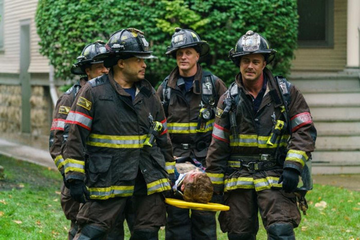 Photo Flash: First Look - NBC's CHICAGO FIRE Celebrates Milestone 100th Episode  Image