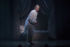 Jonathan Wainwright @ BroadwayWorld Jonathan Wainwright Photo