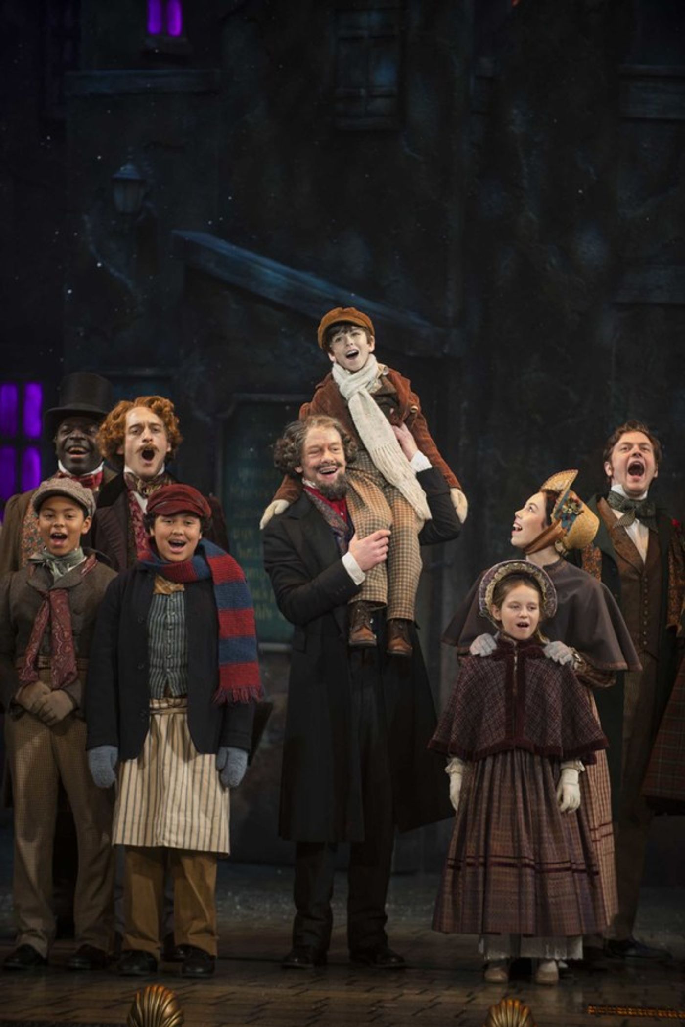 Photo Flash: First Look at Milwaukee Rep's A CHRISTMAS CAROL  Image