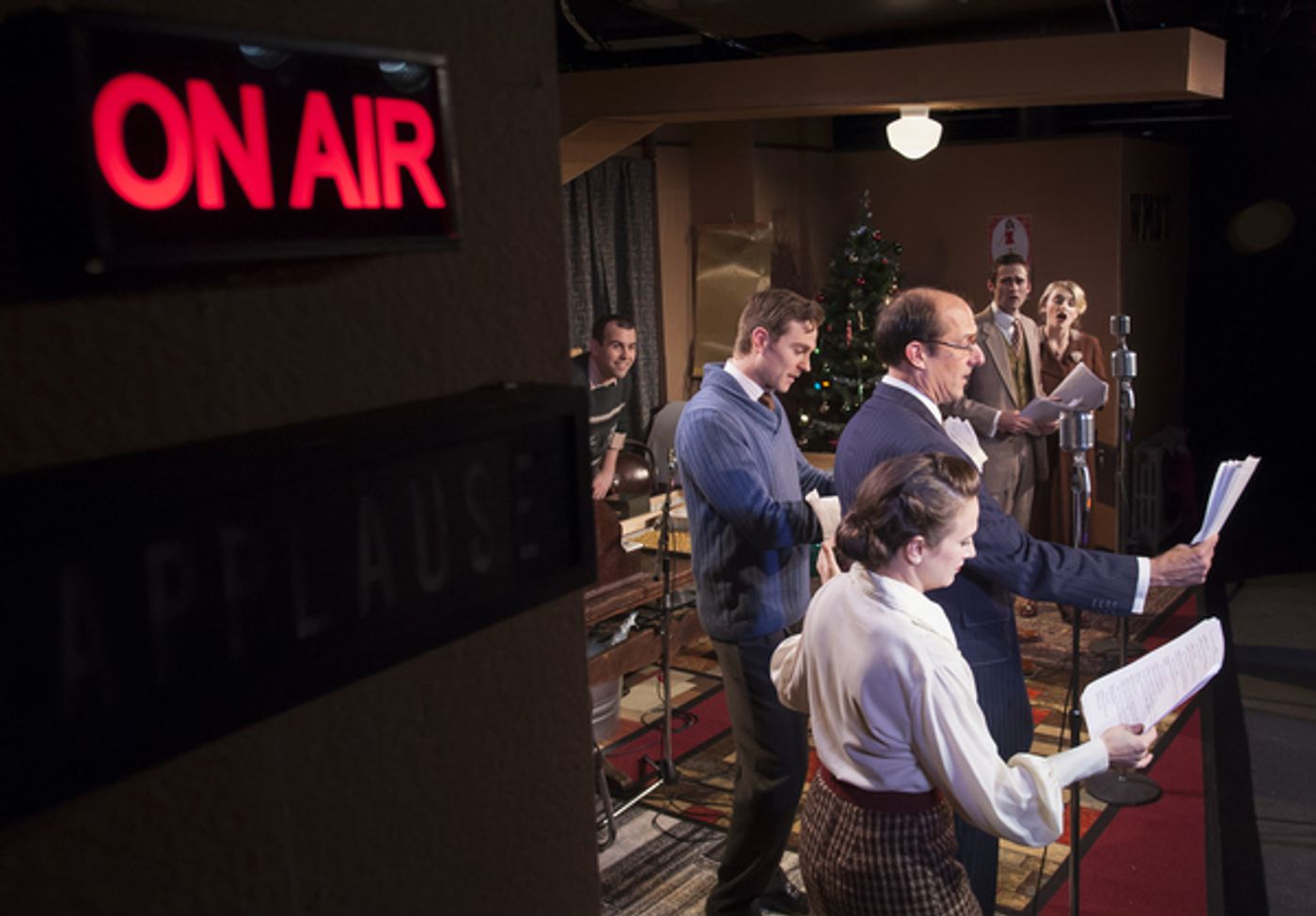 Photo Flash: IT'S A WONDERFUL LIFE at Mile Square Theatre  Image