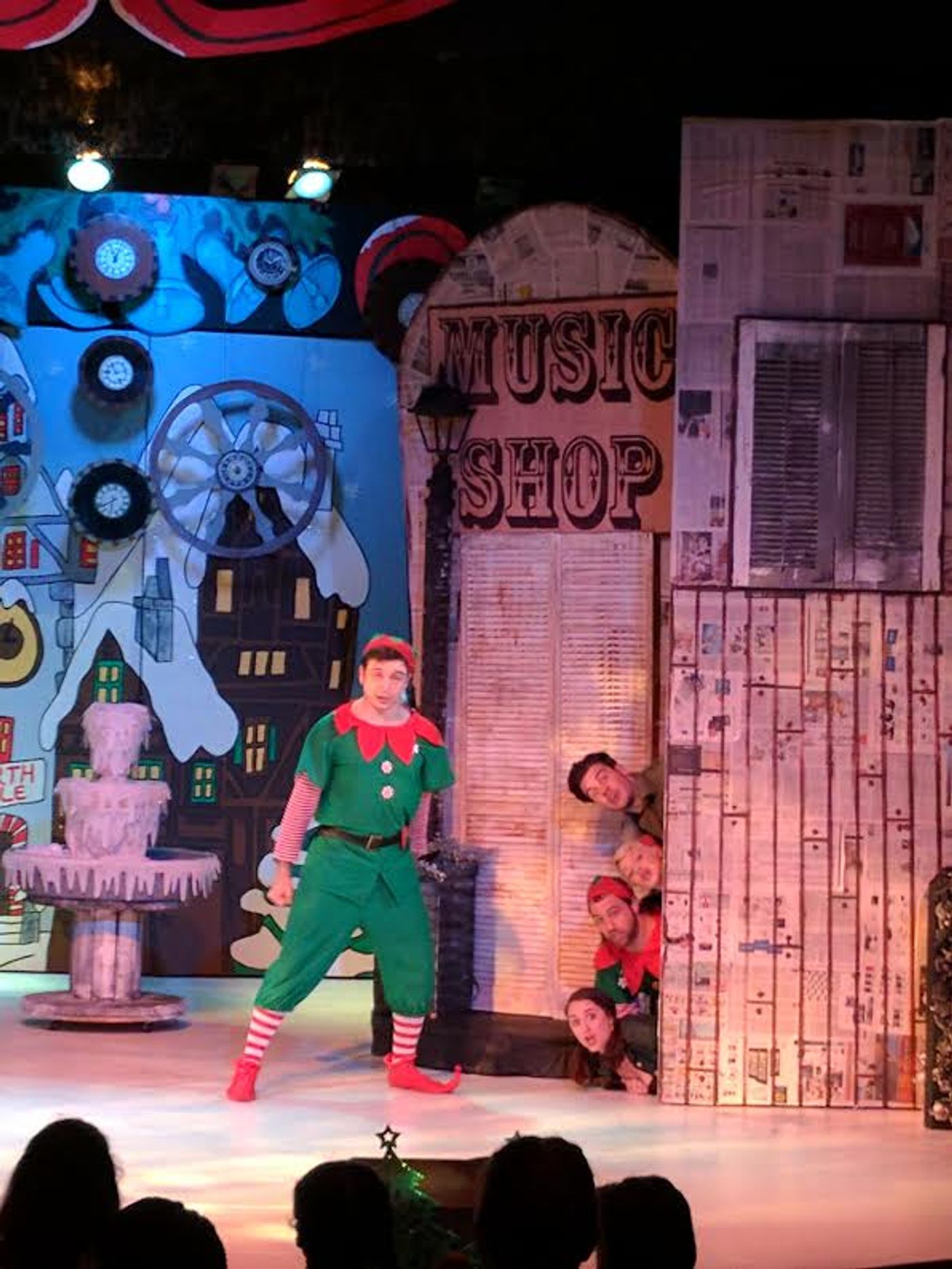 Review: Roxy's THE HAPPY ELF Spins A Jazz-Flavored Tale  Image