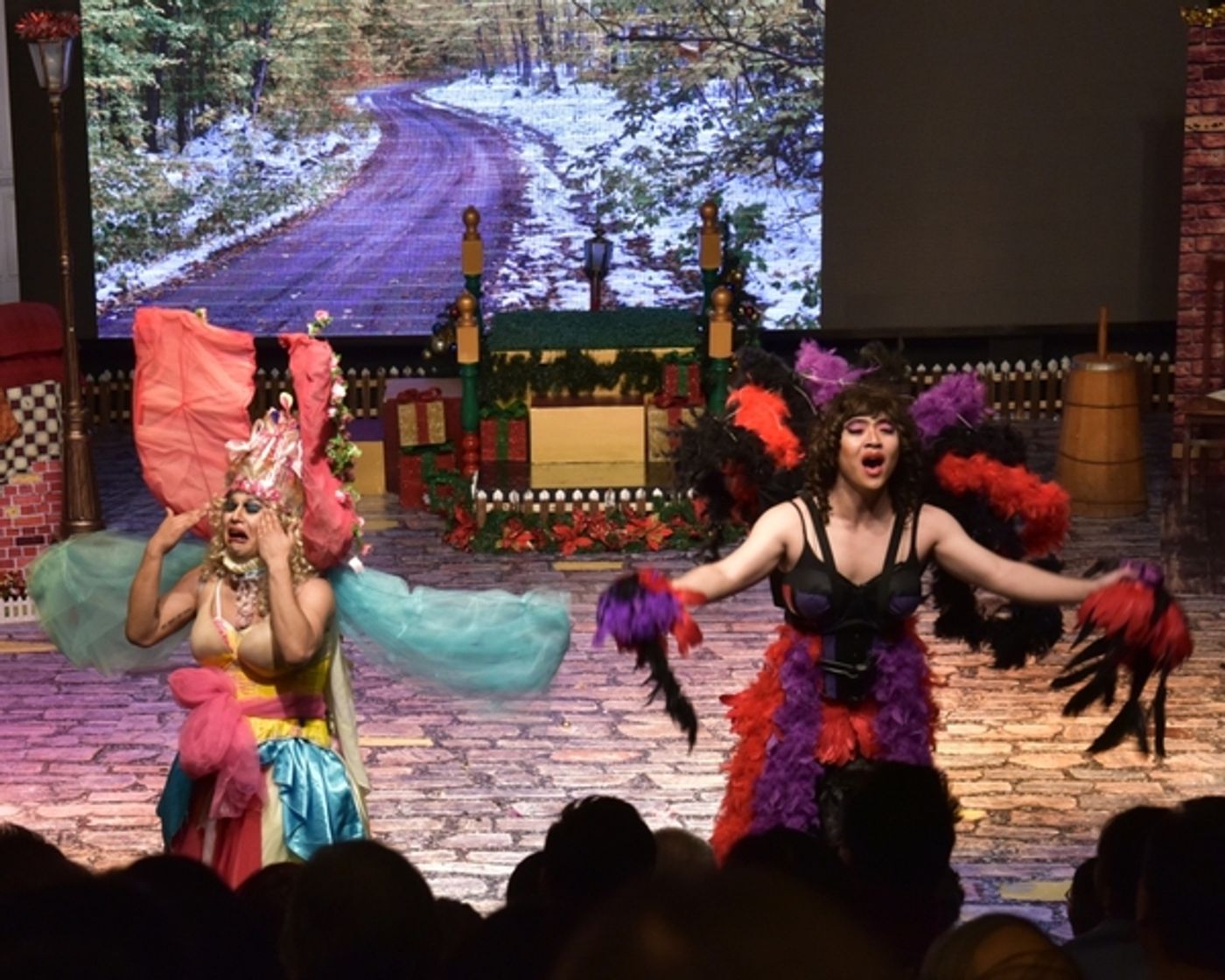 Photo Flash: Beijing Playhouse's A CHRISTMAS CAROL  Image