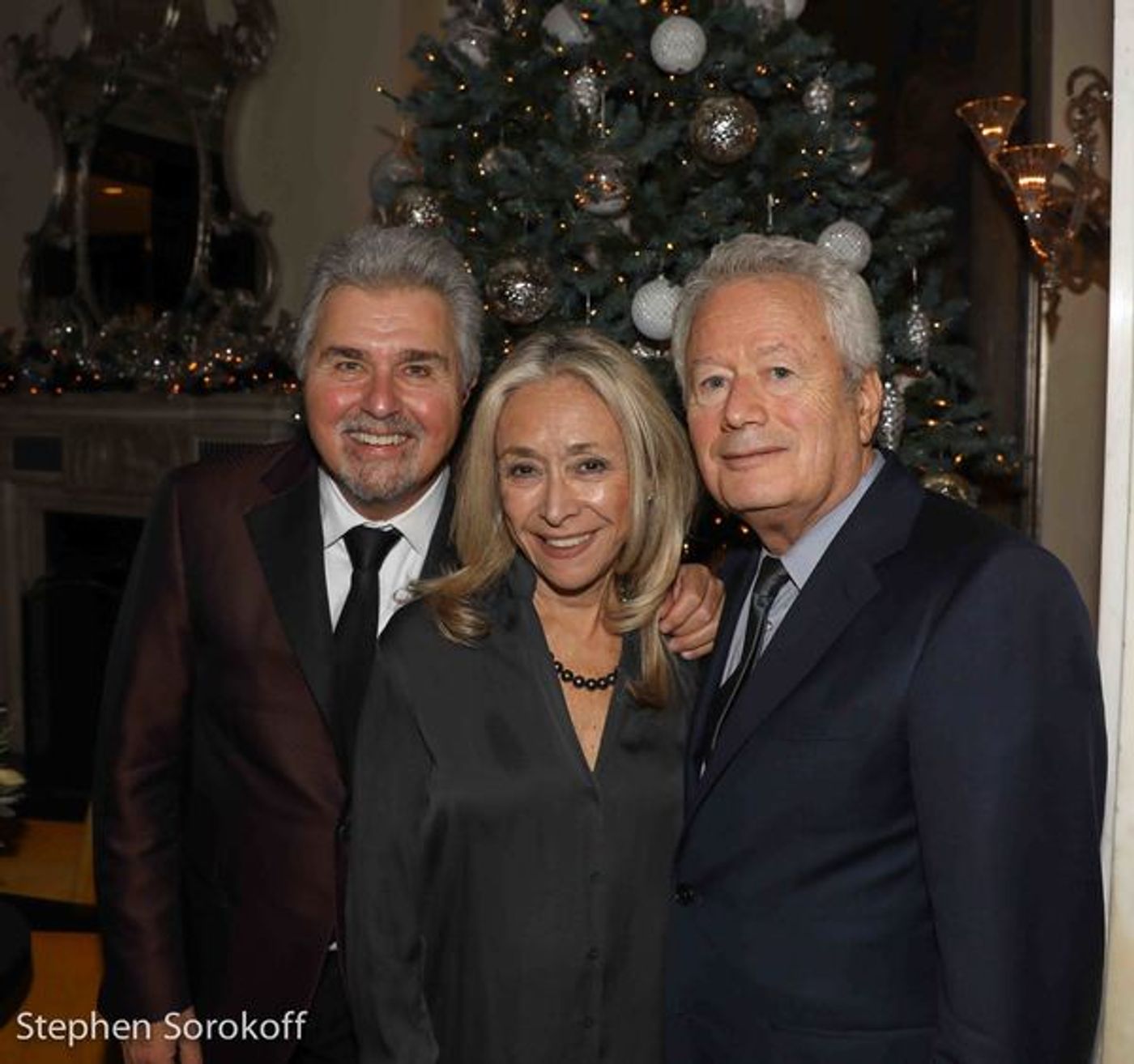 Photo Coverage: Steve Tyrell Comes Home For The Holidays At Cafe Carlyle  Image